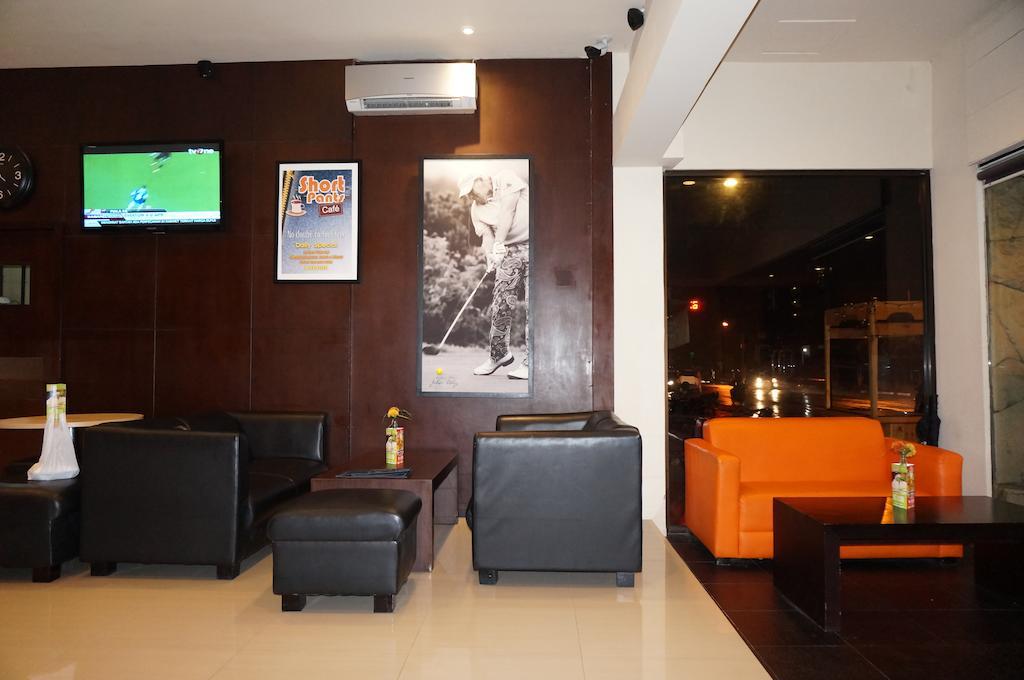 Ekon Hotel Jogjakarta Buitenkant foto